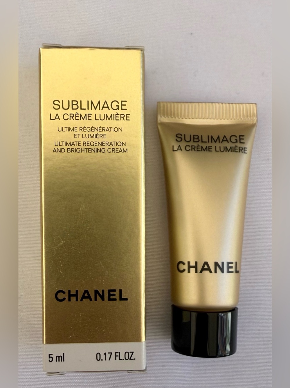 CHANEL La Creme Lumiere Cream